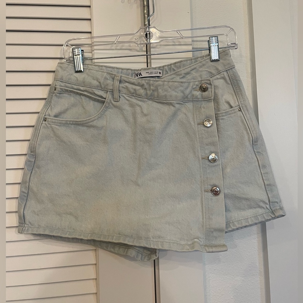 Zara Light Wash Denim Skort